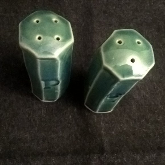 Vintage Cucumber Zucchini Salt And Pepper Shakers - Picture 3 of 10